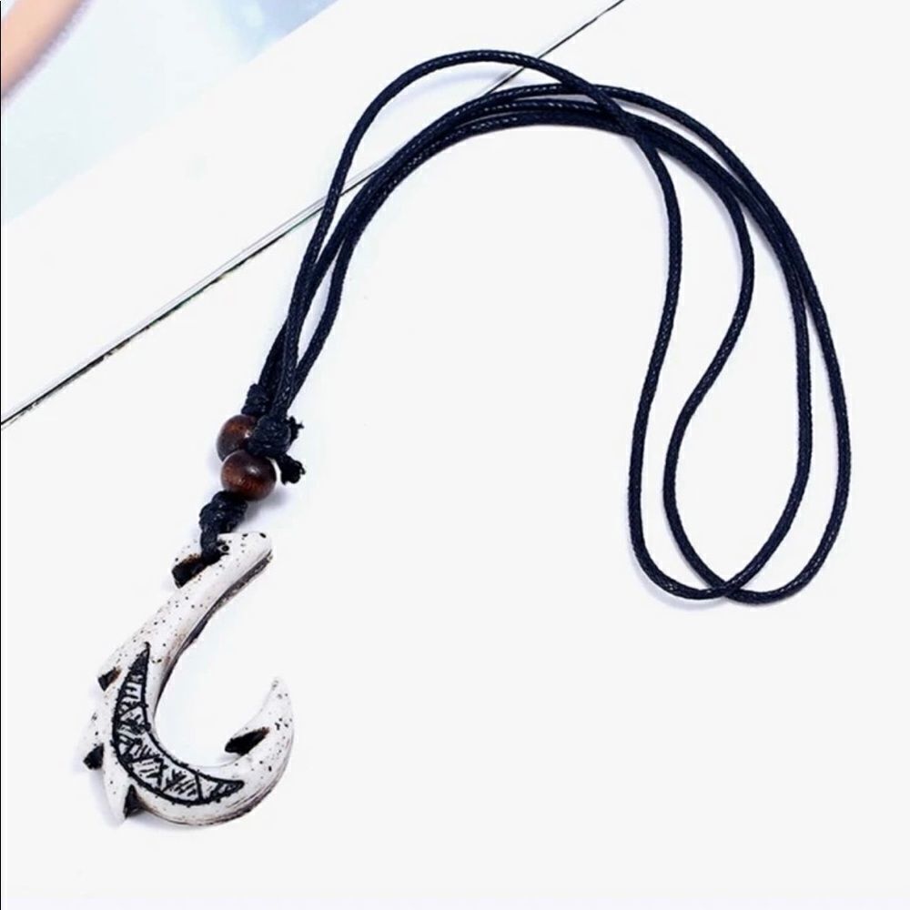 Polynesian Hook Necklace 